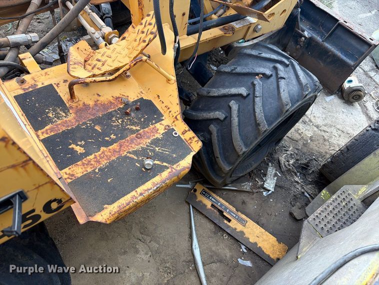 image for item FC3369 2004 Vermeer TR450 trencher