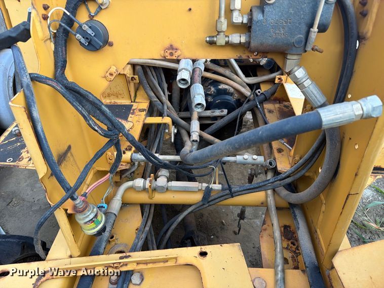 image for item FC3369 2004 Vermeer TR450 trencher