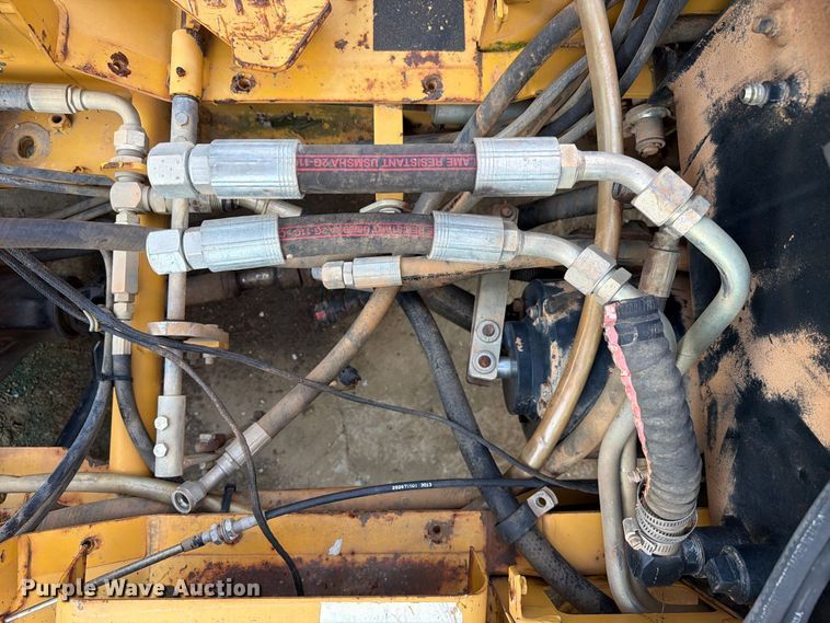 image for item FC3369 2004 Vermeer TR450 trencher