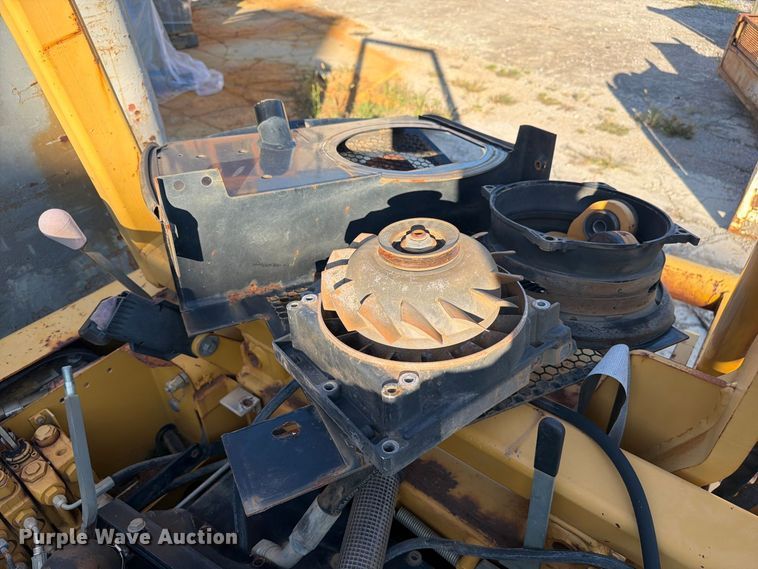 image for item FC3369 2004 Vermeer TR450 trencher