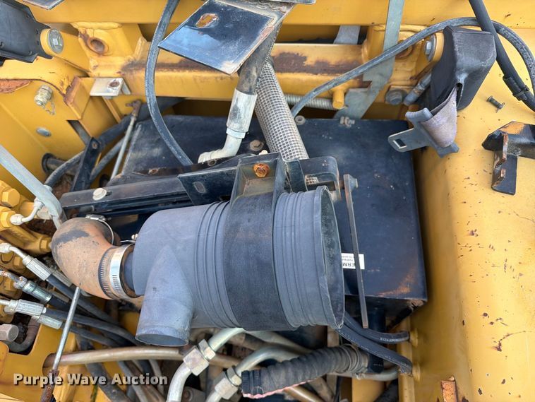image for item FC3369 2004 Vermeer TR450 trencher