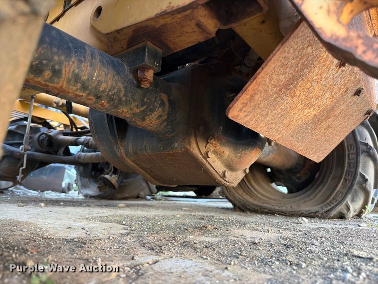image for item FC3369 2004 Vermeer TR450 trencher