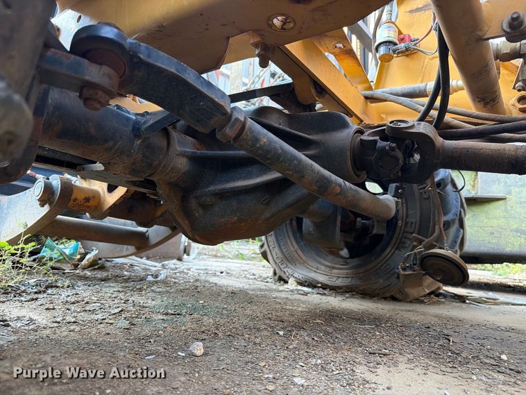 image for item FC3369 2004 Vermeer TR450 trencher
