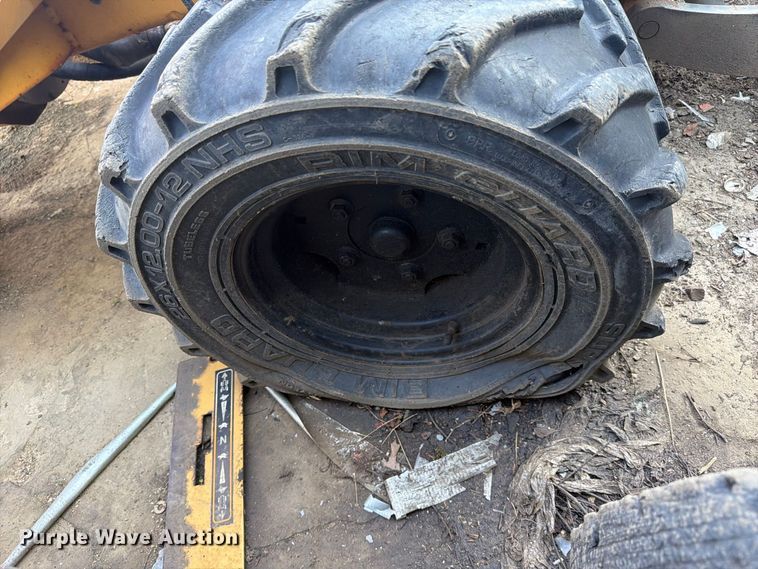 image for item FC3369 2004 Vermeer TR450 trencher