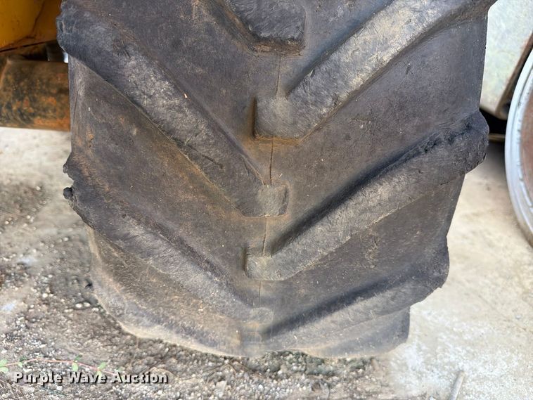 image for item FC3369 2004 Vermeer TR450 trencher
