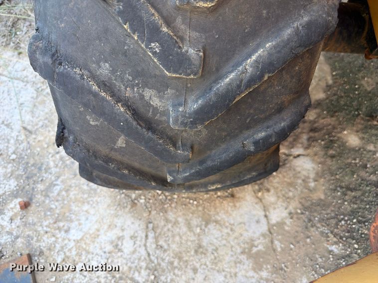 image for item FC3369 2004 Vermeer TR450 trencher
