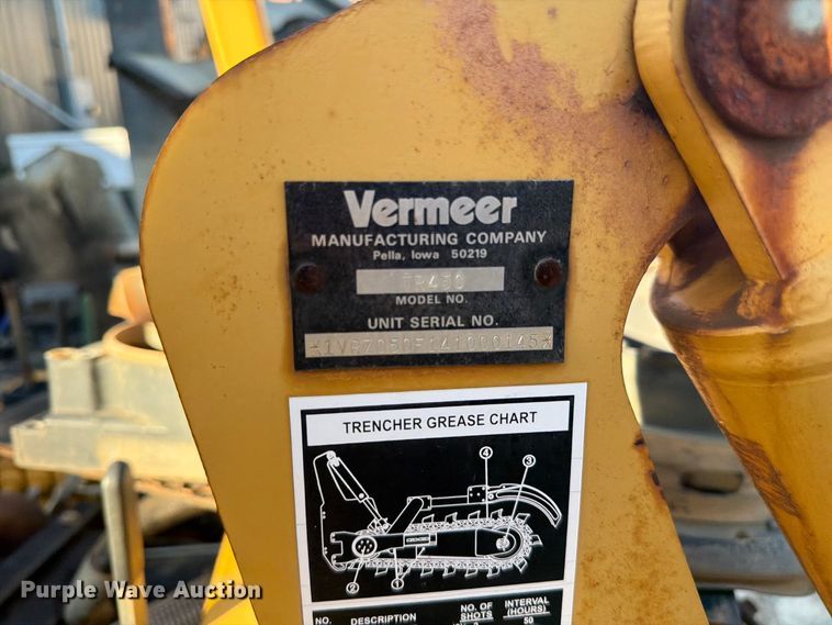 image for item FC3369 2004 Vermeer TR450 trencher