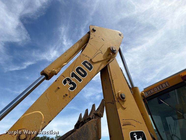 image for item FC3371 1996 John Deere 310D backhoe