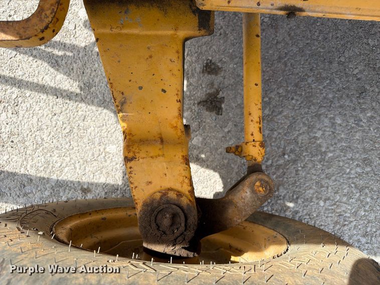 image for item FC3371 1996 John Deere 310D backhoe