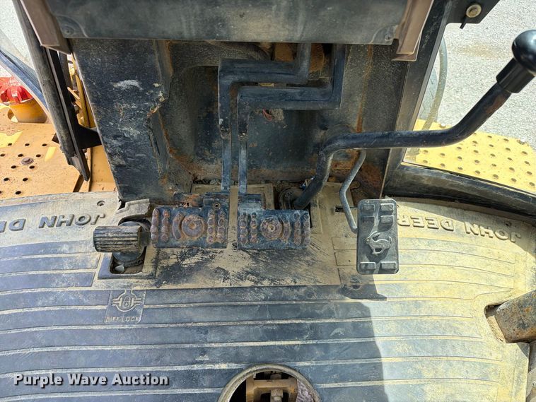 image for item FC3371 1996 John Deere 310D backhoe
