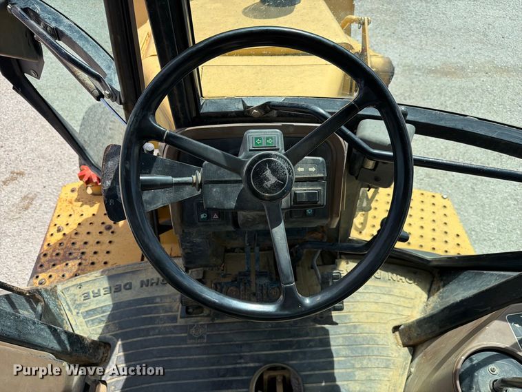 image for item FC3371 1996 John Deere 310D backhoe