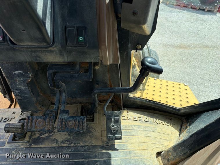 image for item FC3371 1996 John Deere 310D backhoe