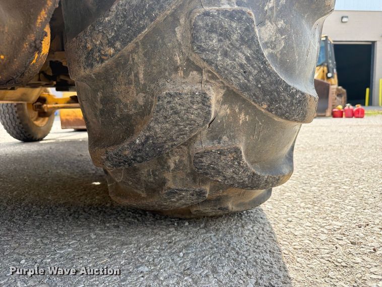 image for item FC3371 1996 John Deere 310D backhoe