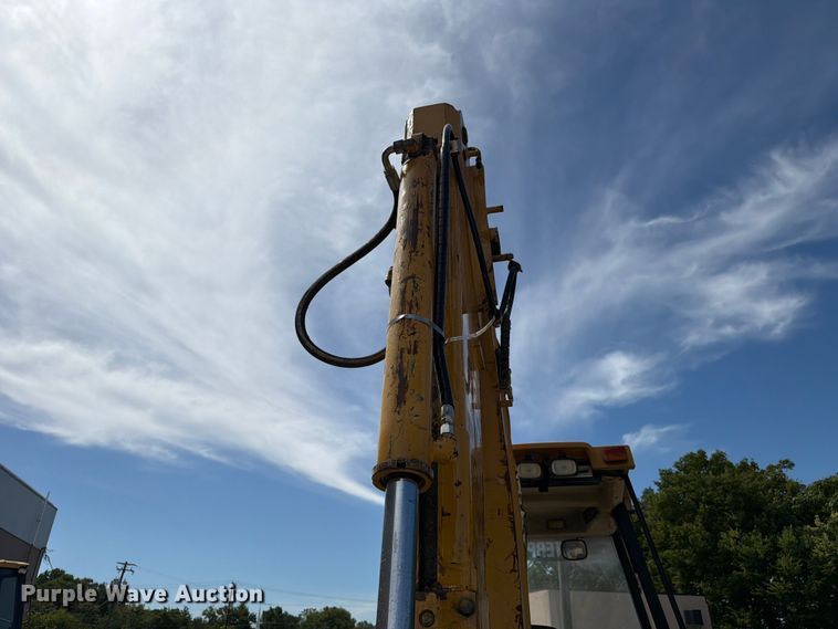 image for item FC3372 1999 Caterpillar 416C backhoe