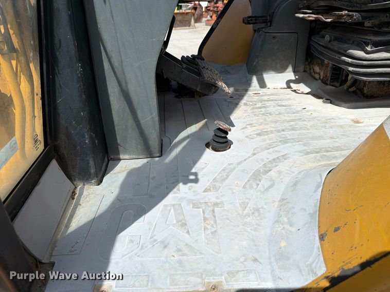 image for item FC3372 1999 Caterpillar 416C backhoe