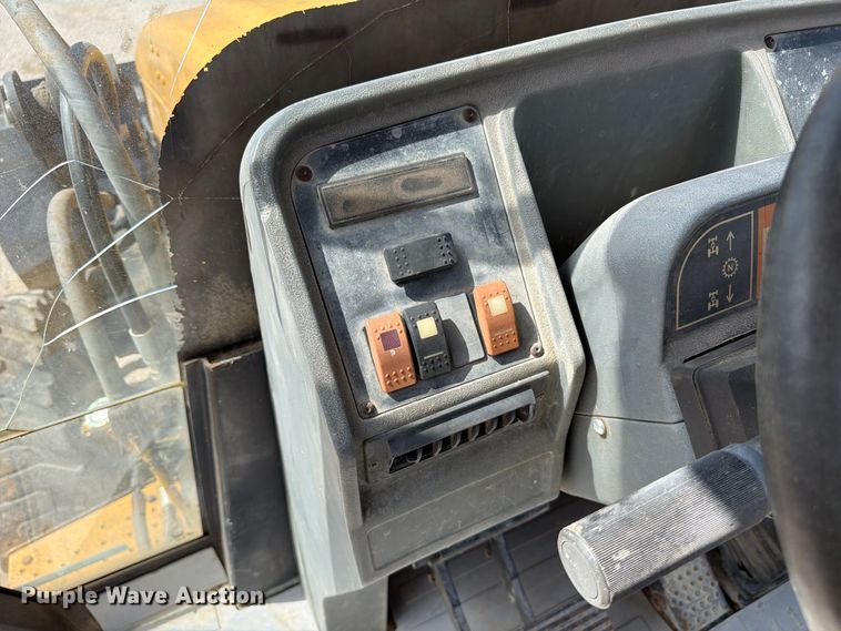 image for item FC3372 1999 Caterpillar 416C backhoe