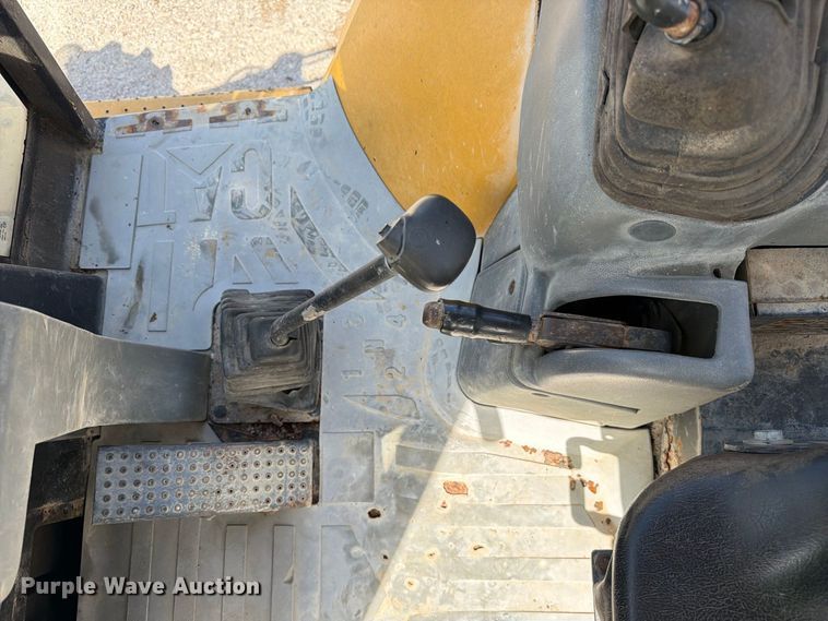 image for item FC3372 1999 Caterpillar 416C backhoe