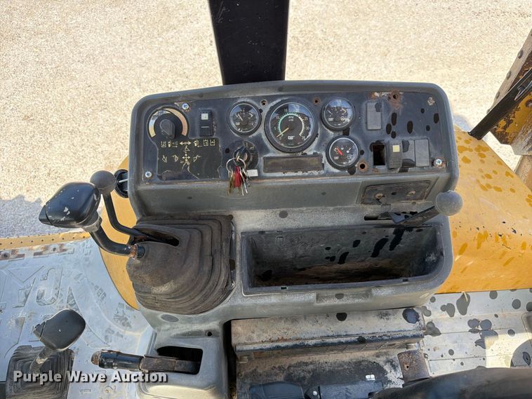 image for item FC3372 1999 Caterpillar 416C backhoe