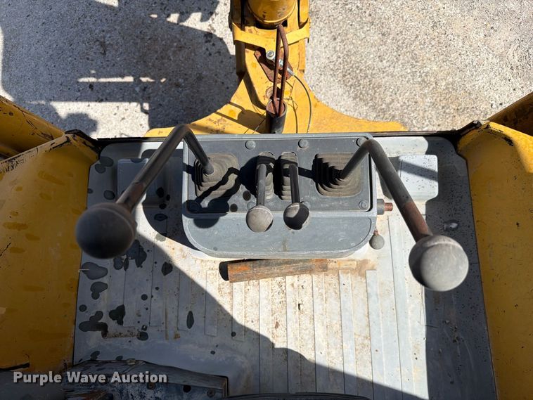 image for item FC3372 1999 Caterpillar 416C backhoe