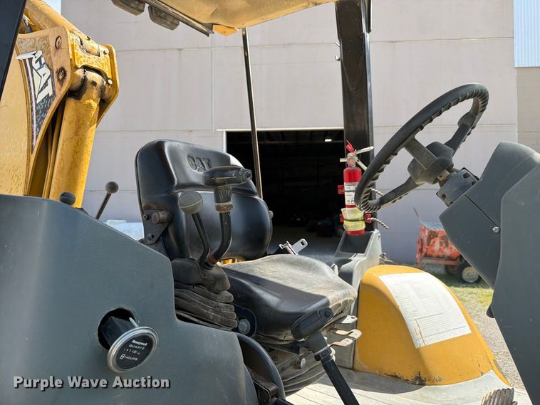 image for item FC3372 1999 Caterpillar 416C backhoe
