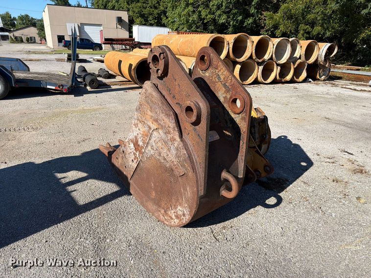 image for item FC3375 (3) excavator buckets