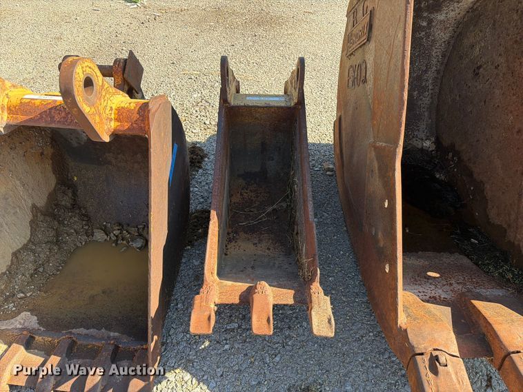 image for item FC3375 (3) excavator buckets