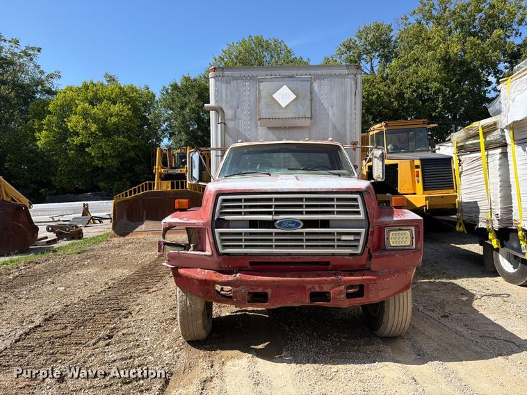 image for item FC3377 1985 Ford F700 fuel / lube truck