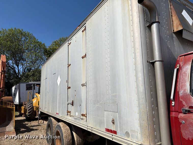 image for item FC3377 1985 Ford F700 fuel / lube truck