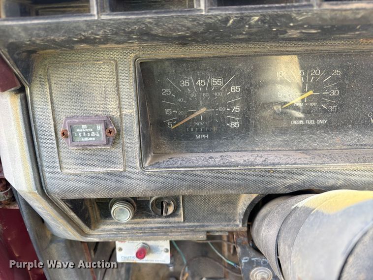image for item FC3377 1985 Ford F700 fuel / lube truck