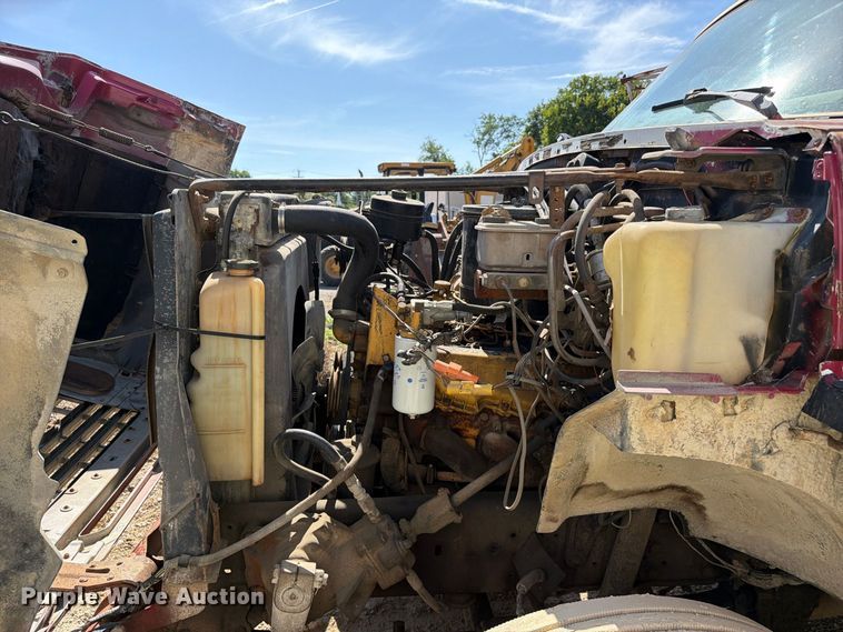 image for item FC3377 1985 Ford F700 fuel / lube truck