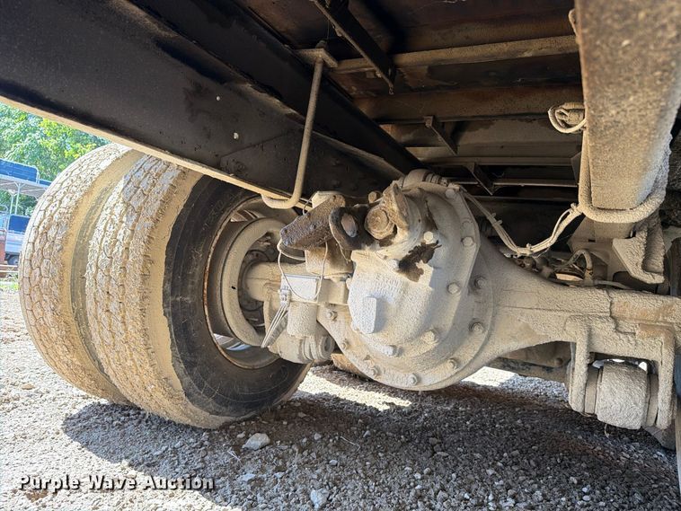 image for item FC3377 1985 Ford F700 fuel / lube truck