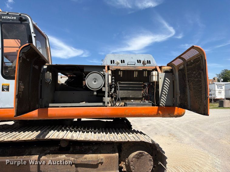image for item FC3378 2000 Hitachi EX330LC-5 excavator