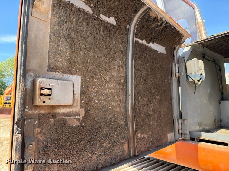 image for item FC3378 2000 Hitachi EX330LC-5 excavator
