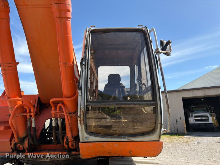 image for item FC3378 2000 Hitachi EX330LC-5 excavator