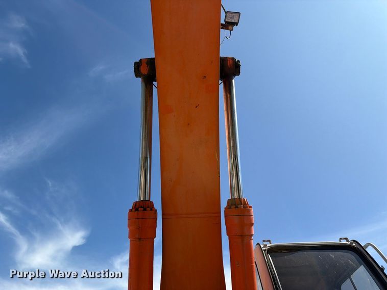 image for item FC3378 2000 Hitachi EX330LC-5 excavator