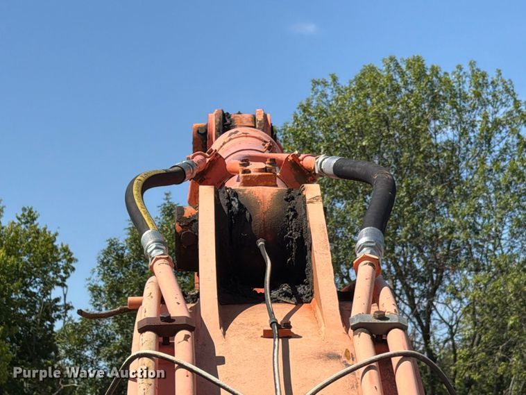 image for item FC3378 2000 Hitachi EX330LC-5 excavator