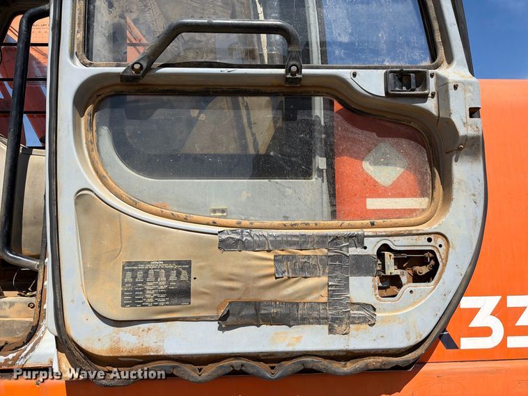 image for item FC3378 2000 Hitachi EX330LC-5 excavator