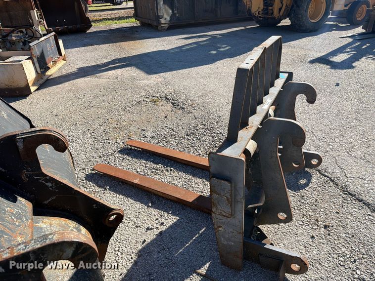 image for item FC3381 Telehandler attachments
