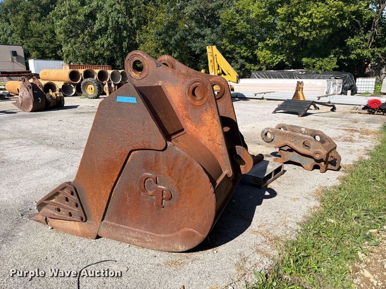 image for item FC3382 Excavator attachments