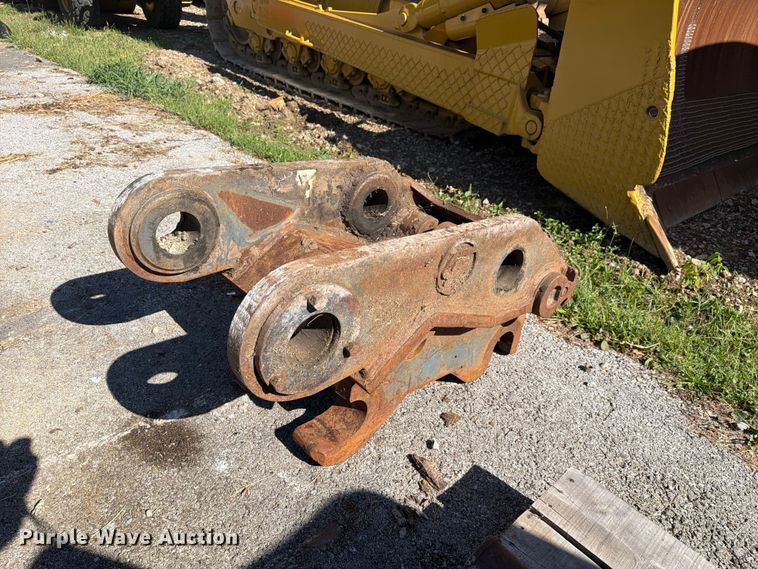 image for item FC3382 Excavator attachments