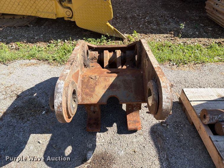 image for item FC3382 Excavator attachments