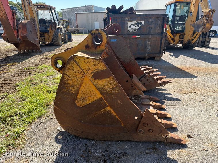 image for item FC3383 (2) excavator buckets