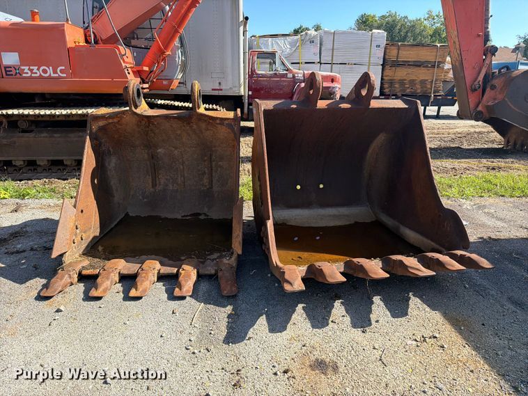image for item FC3383 (2) excavator buckets