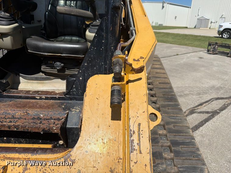image for item FC3386 2009 Caterpillar 279C tracked skid steer loader