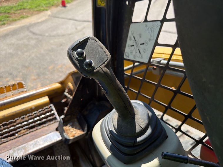 image for item FC3386 2009 Caterpillar 279C tracked skid steer loader
