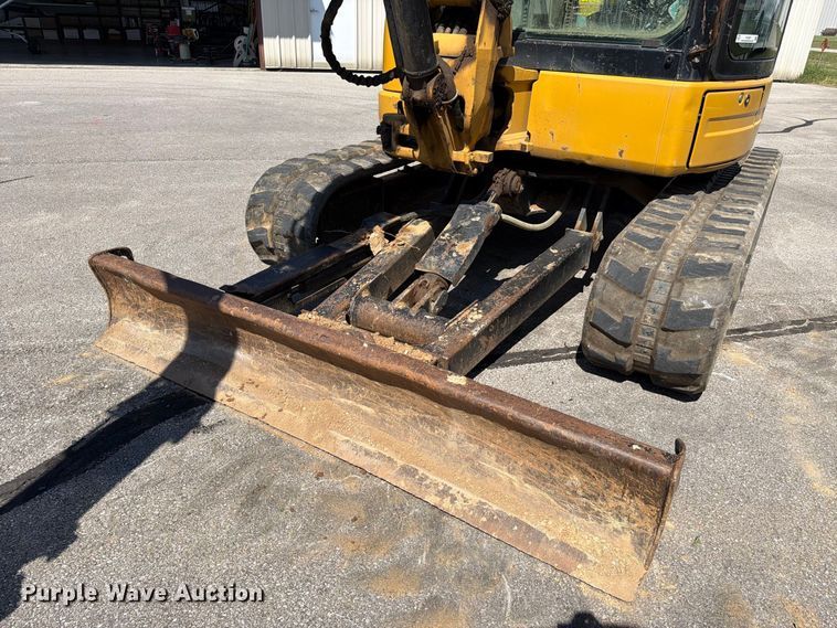 image for item FC3387 2011 Caterpillar 305D mini excavator