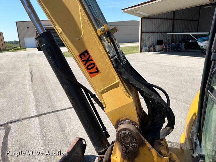 image for item FC3387 2011 Caterpillar 305D mini excavator