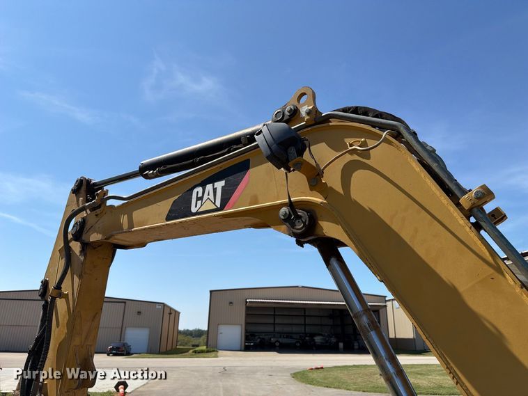 image for item FC3387 2011 Caterpillar 305D mini excavator