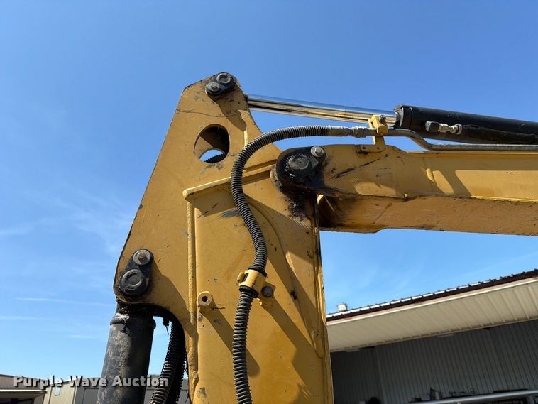 image for item FC3387 2011 Caterpillar 305D mini excavator