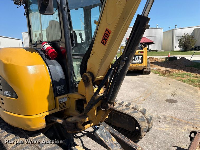 image for item FC3387 2011 Caterpillar 305D mini excavator
